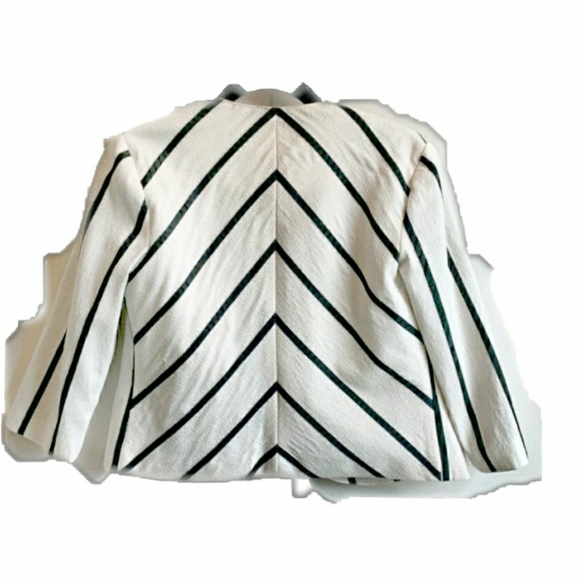 Waterfall Blazer In Ecru - Get Great Deals At JustFab - Foto 10